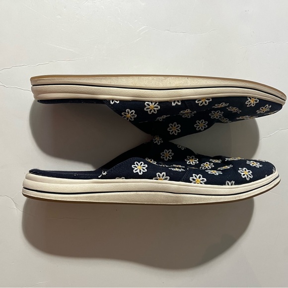Clarks Cloudsteppers Breeze Shore Mule Slip-ons Blue Embroidered Daisies size 10 - Picture 7 of 10